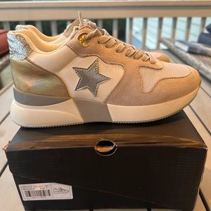 Shu Shop Patricia size 7 NEW with box